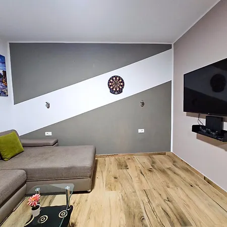 & Pool Retreat Вилла