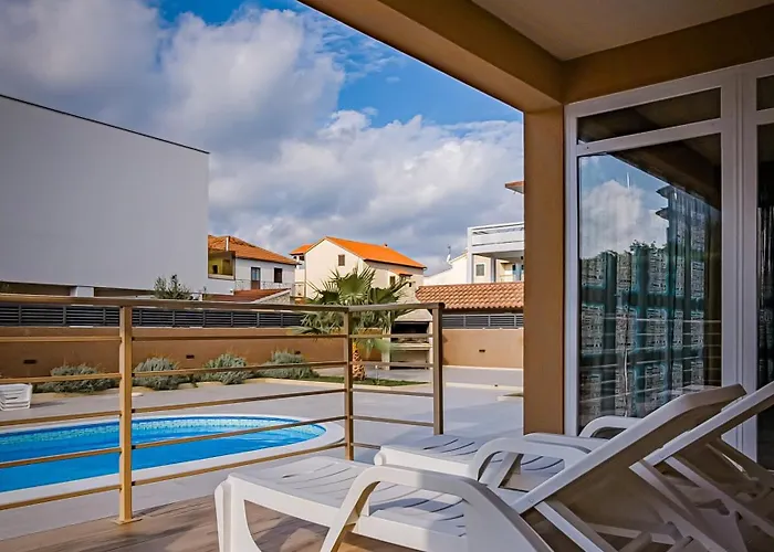 Pool Retreat Bibinje