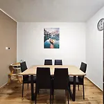Pool Retreat 아파트 *