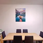 아파트 Pool Retreat *