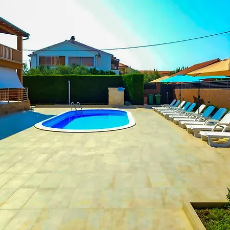 & Pool Retreat Bibinje