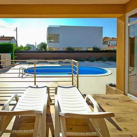 Villa & Pool Retreat Bibinje