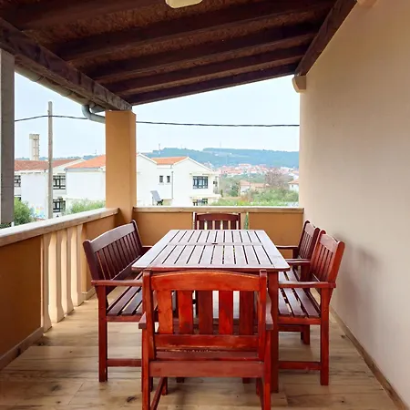 Villa & Pool Retreat *